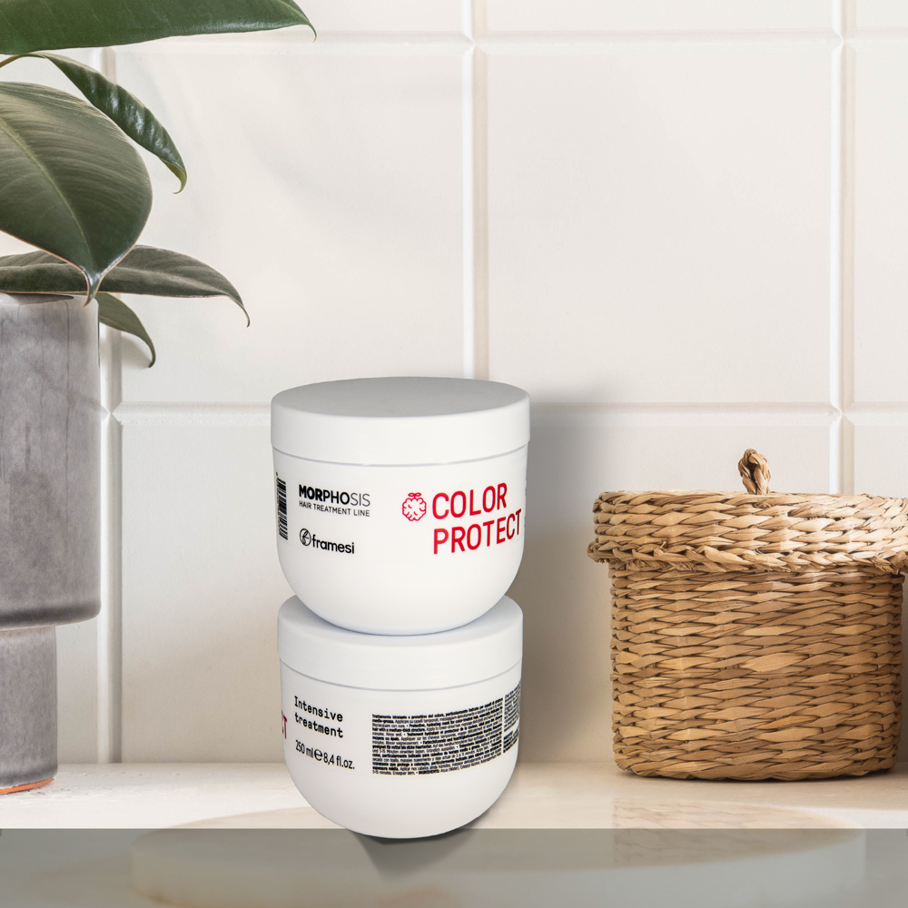 Color-Protect-Intensive-250_stacked_Lifestyle