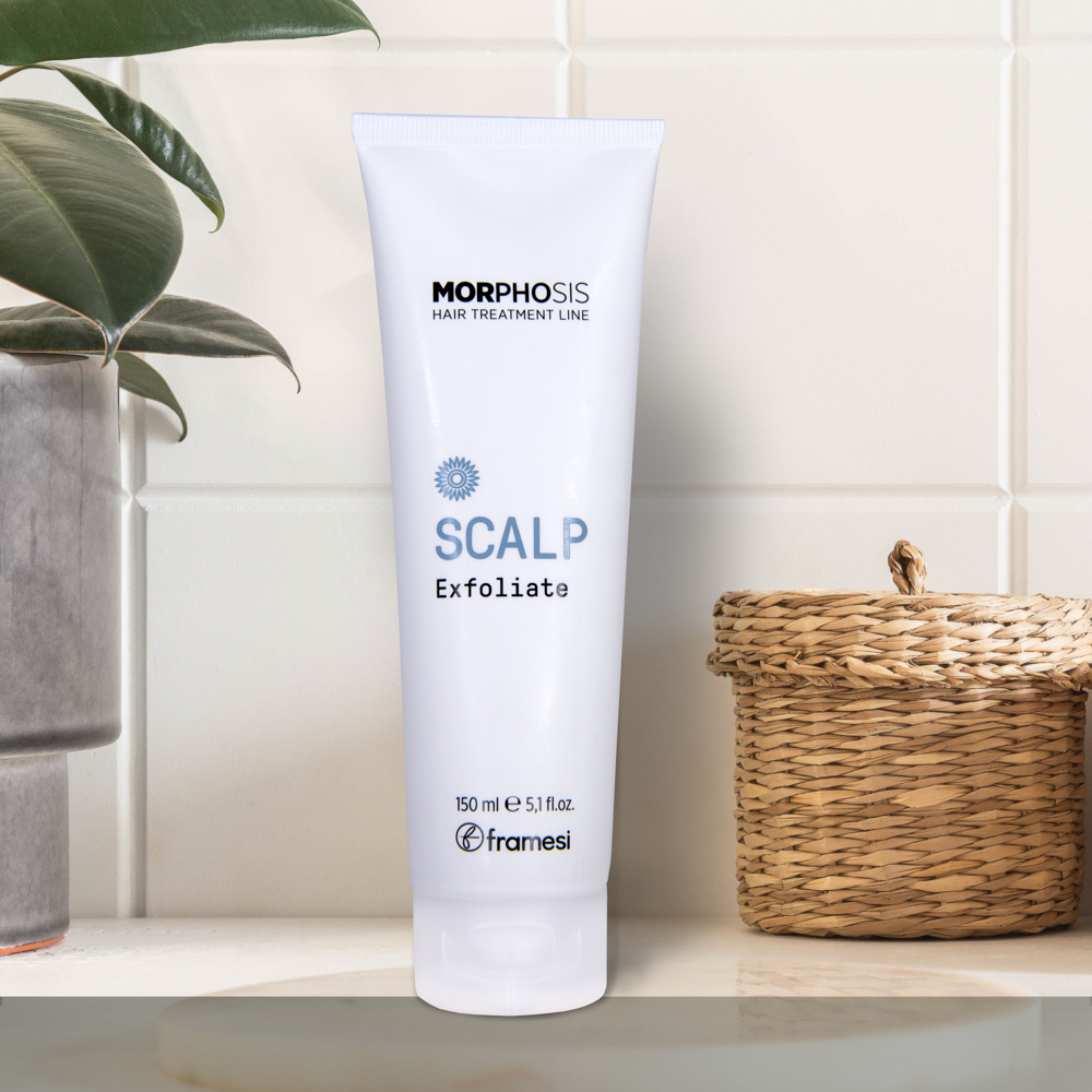 Scalp-Exfoliate-front_Lifestyle